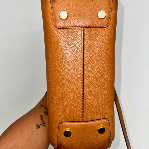 Michael Kors purse w/ matching wallet - Picture 3 of 5